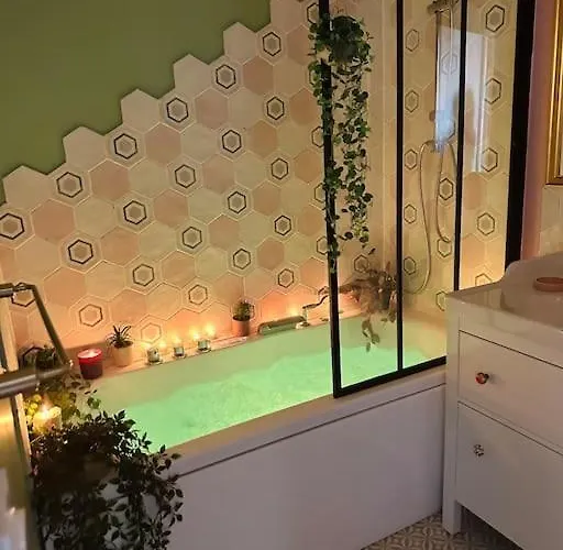 En Couleurs ! T2 / Vue Canal / Balnéo / Pkg Appartamento Sète