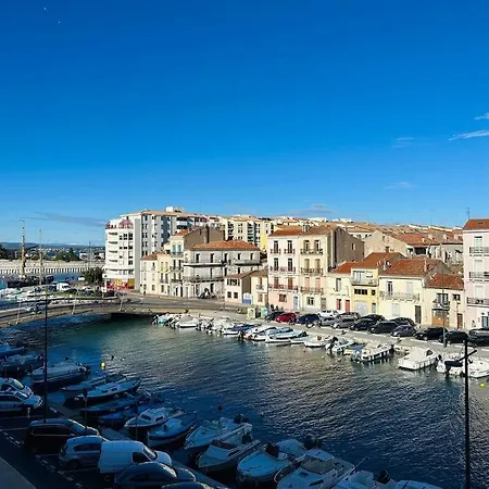 En Couleurs ! T2 / Vue Canal / Balneo / Pkg * Sète